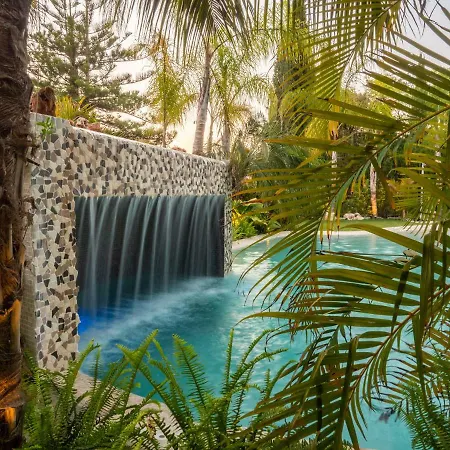 Blue Lagoon Villa